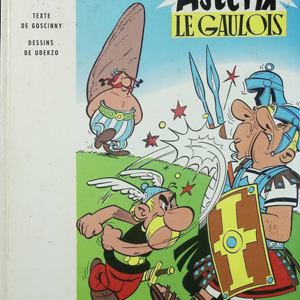 Astérix le Gaulois – Goscinny & Uderzo – BD culte, humour gaulois et aventure romaine - Livre BD