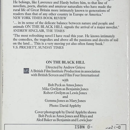 On the Black Hill Bruce Chatwin roman contemporain famille et vie rurale - Livre en Anglais
