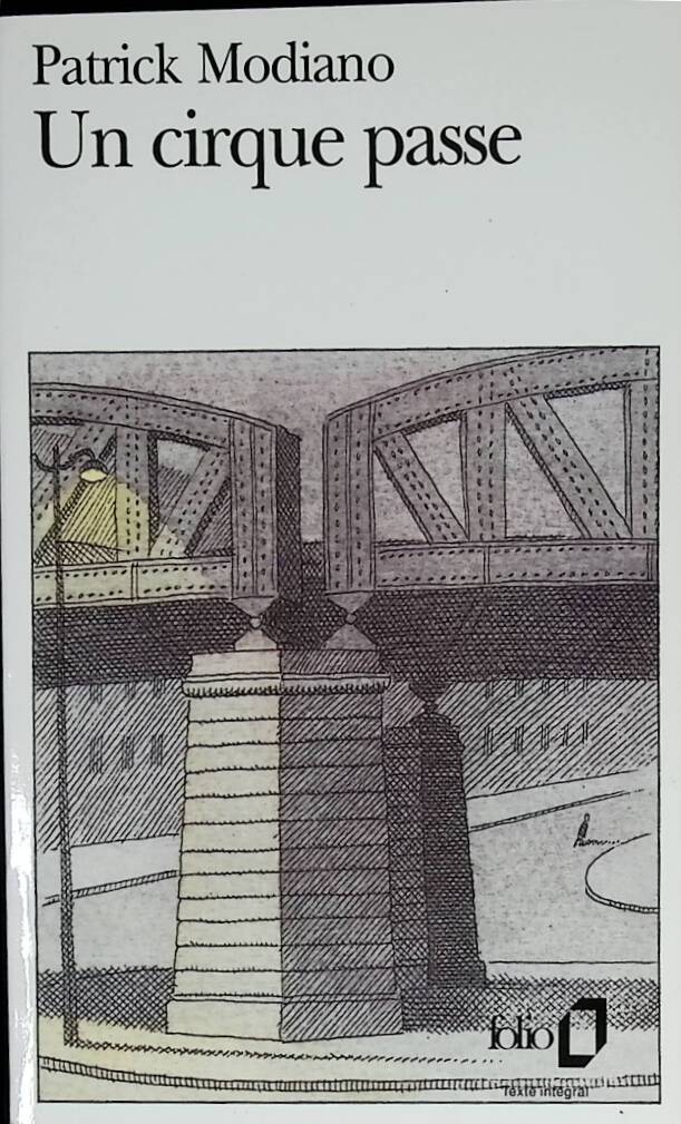 Un cirque passe - Patrick Modiano - livre