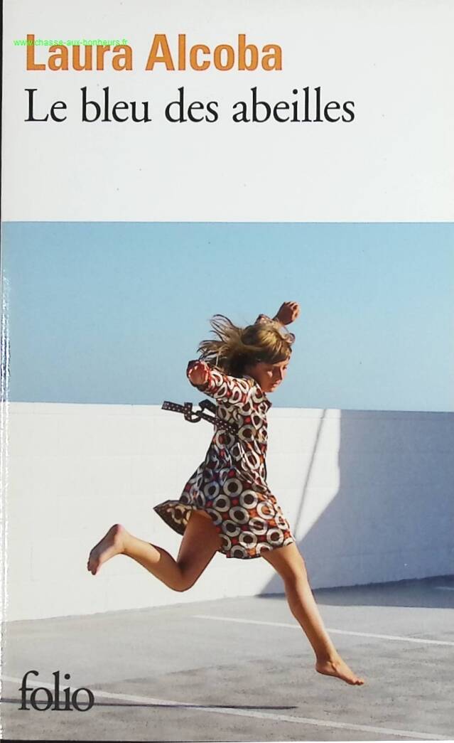 The Blue of Bees - Laura Alcoba - book