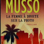 Die Frau rechts auf dem Foto - Valentin Musso - Buch