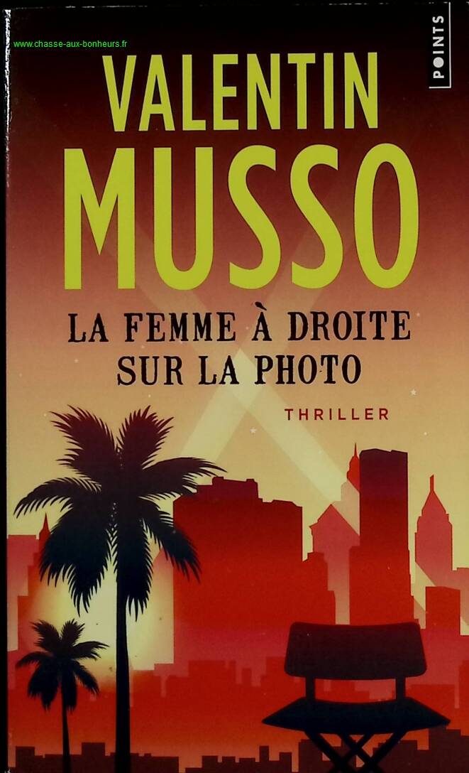 The Woman on the Right in the Photo - Valentin Musso - Book