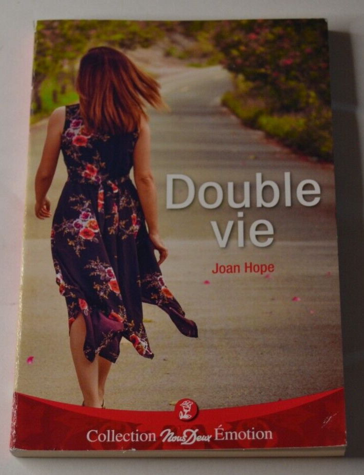 Double vie - Joan Hope - Collection Nous Deux - livre