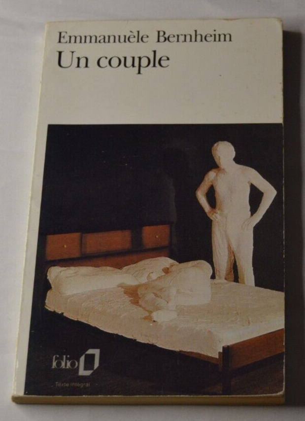 A couple - Emmanuèle Bernheim - book